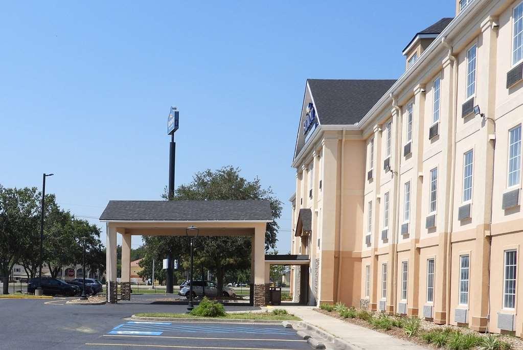 Hotel Baymont By Wyndham Lafayette Airport Exterior foto
