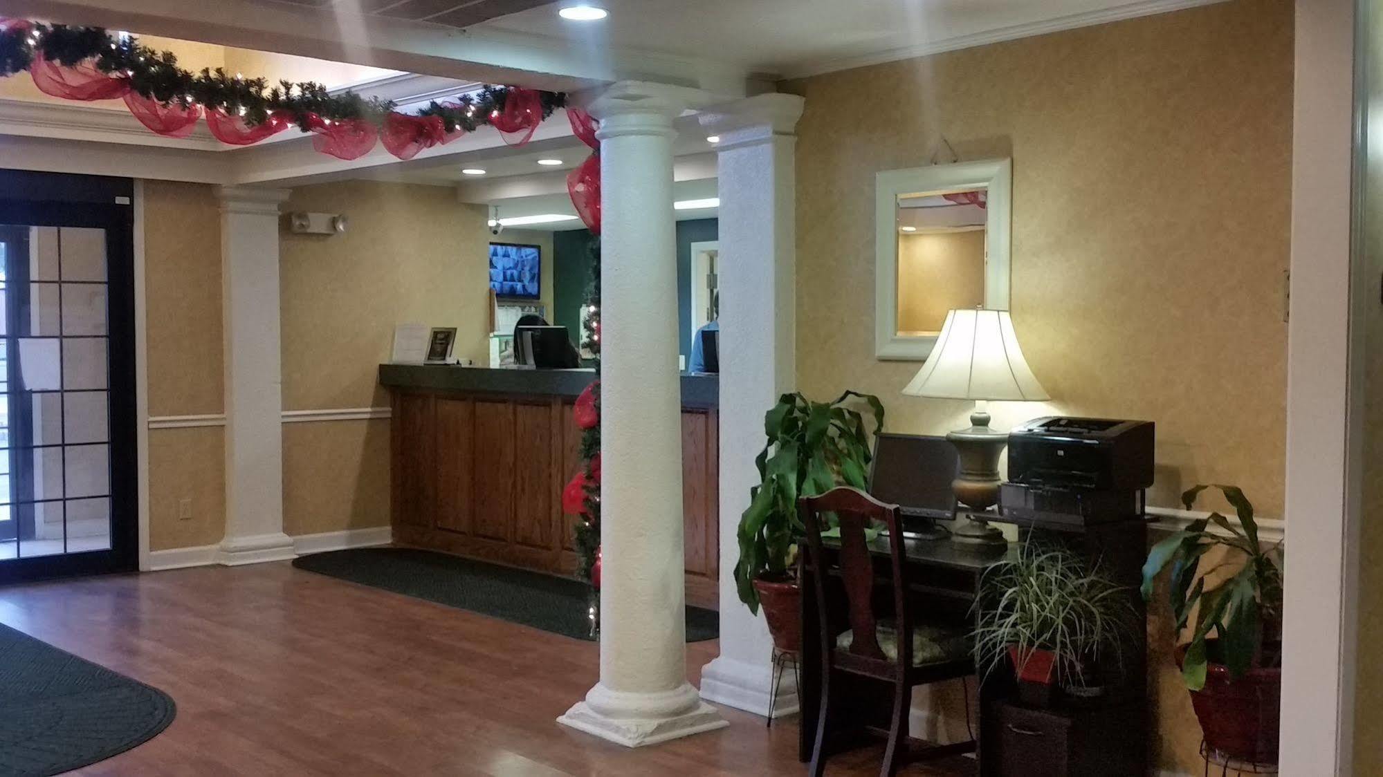 Hotel Baymont By Wyndham Lafayette Airport Exterior foto